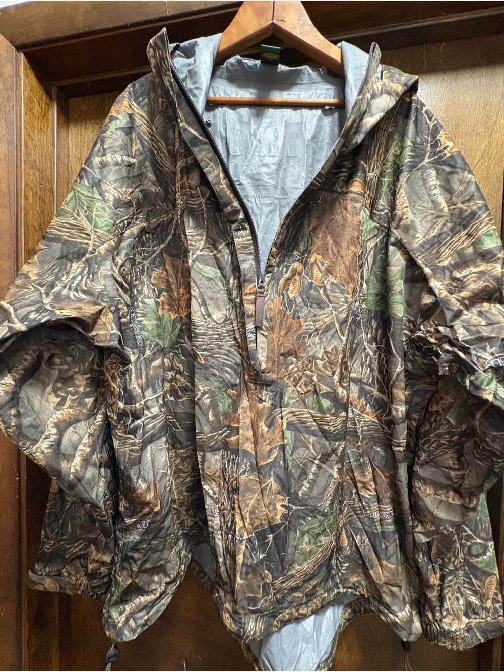 Men's Realtree Style Camouflage Hooded Water Resistant Set- Brown/Green